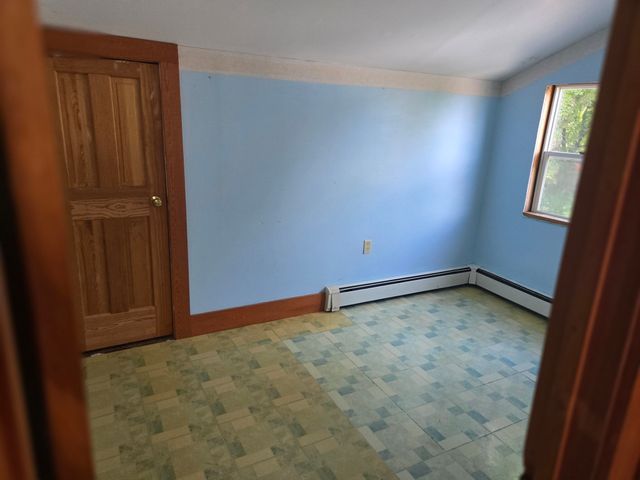 9 Shore St, Taunton, MA 02780