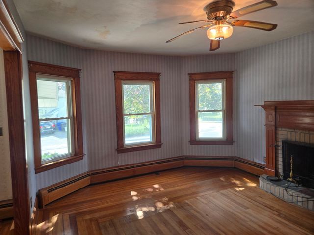 9 Shore St, Taunton, MA 02780