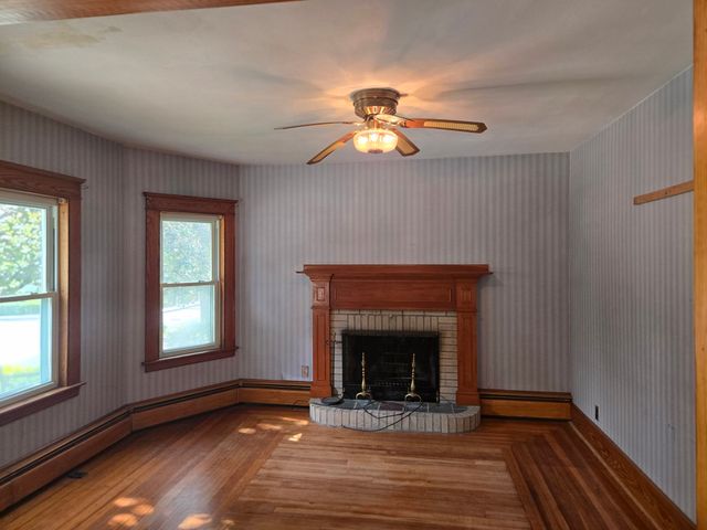 9 Shore St, Taunton, MA 02780
