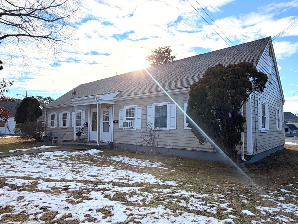 10 Hiramar Road 10-12, Hyannis, MA 02601