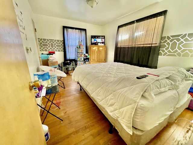 7225 W Vienna COURT, Milwaukee, WI 53216