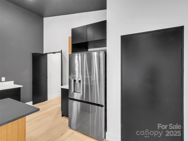 130 Midway Crossing Drive, Clyde, NC 28721