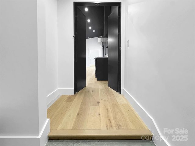 130 Midway Crossing Drive, Clyde, NC 28721