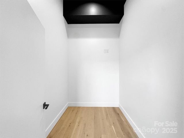 130 Midway Crossing Drive, Clyde, NC 28721