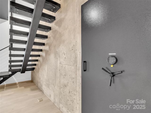 130 Midway Crossing Drive, Clyde, NC 28721