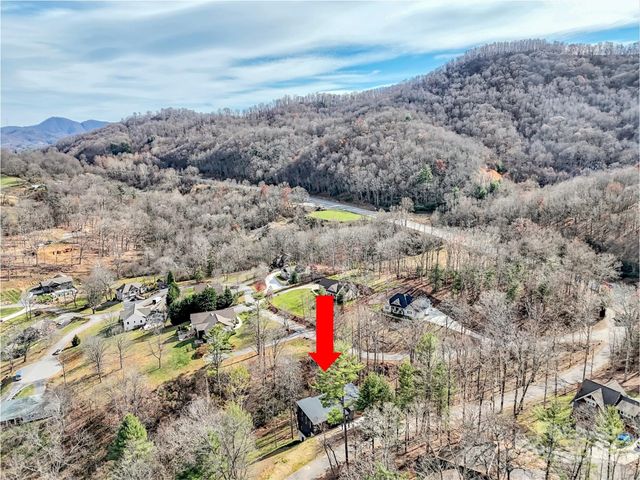 130 Midway Crossing Drive, Clyde, NC 28721