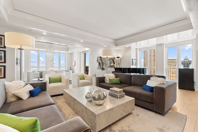 11 E Walton Street 4802, Chicago, IL 60611