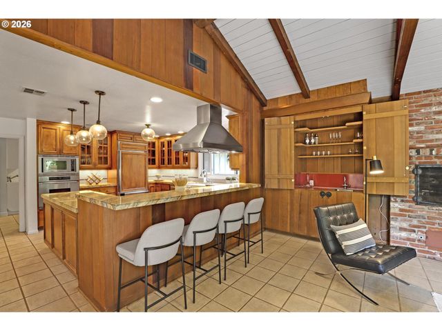 4004 Sw SCHOLLS FERRY Rd, Portland, OR 97221