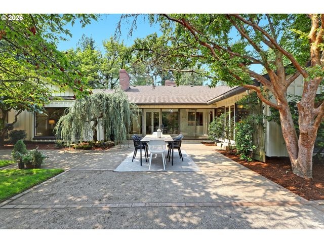 4004 Sw SCHOLLS FERRY Rd, Portland, OR 97221
