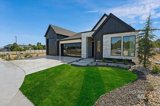 857 W Scoria Ct, Meridian, ID 83642