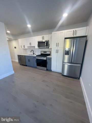 833 N 40TH ST, Philadelphia, PA 19104