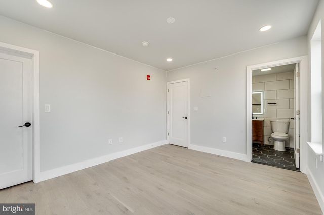 833 N 40TH ST, Philadelphia, PA 19104