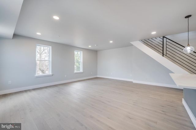 833 N 40TH ST, Philadelphia, PA 19104