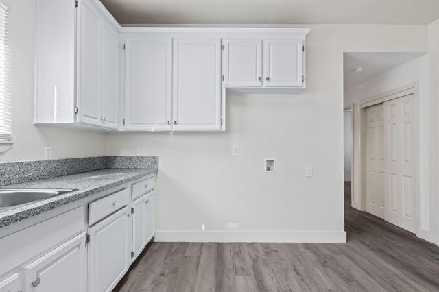 225 N Effie Street, Fresno, CA 93701