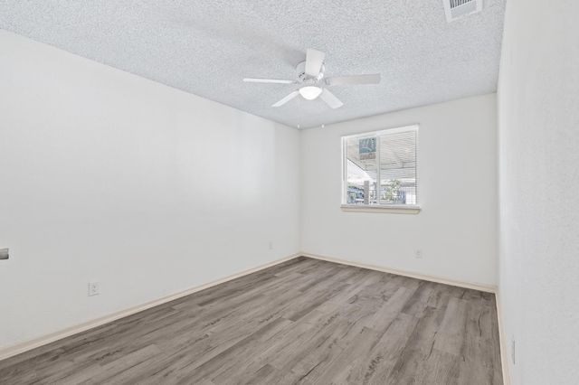 225 N Effie Street, Fresno, CA 93701