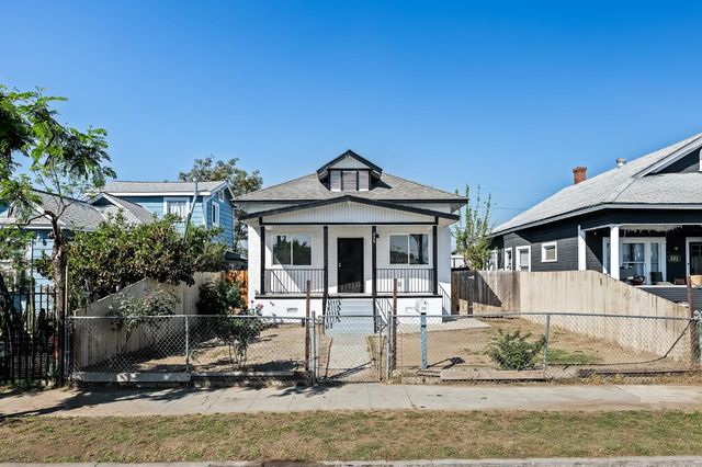 225 N Effie Street, Fresno, CA 93701