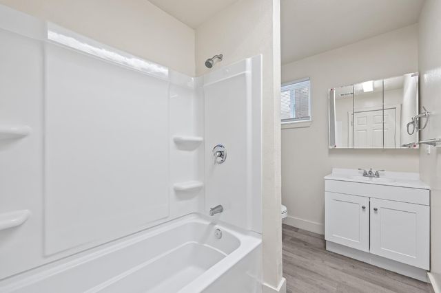 225 N Effie Street, Fresno, CA 93701