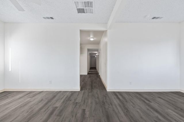 225 N Effie Street, Fresno, CA 93701