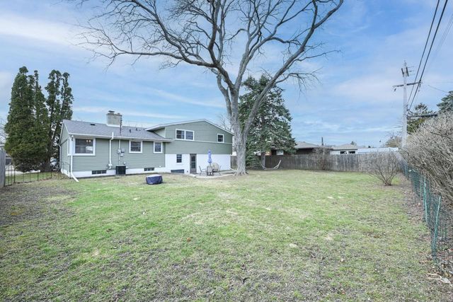 1110 Harmony DRIVE, Racine, WI 53402