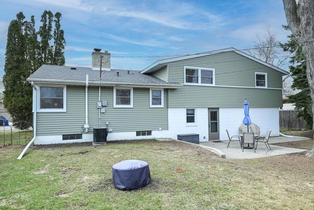 1110 Harmony DRIVE, Racine, WI 53402