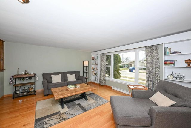 1110 Harmony DRIVE, Racine, WI 53402