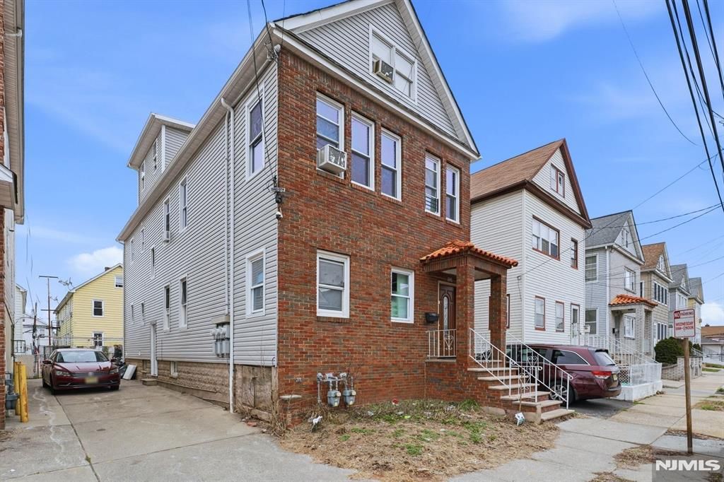 757 Thomas Street, Elizabeth, NJ 07202