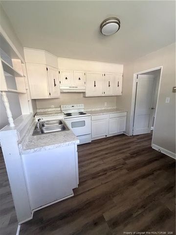 468 McBain Drive, Fayetteville, NC 28305