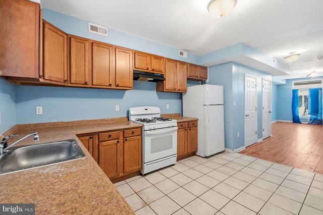 762 BARTLETT AVE, Baltimore, MD 21218