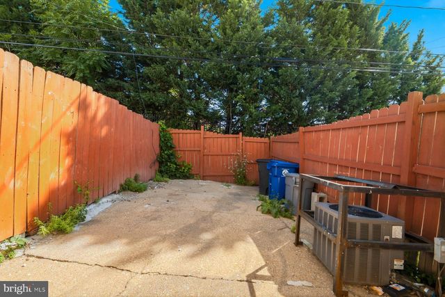 762 BARTLETT AVE, Baltimore, MD 21218