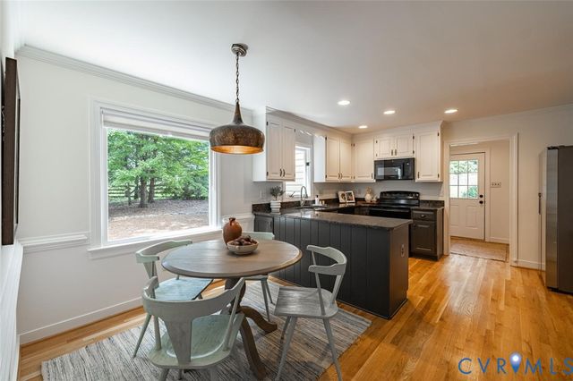 8424 Valley Wood Rd, Henrico, VA 23229
