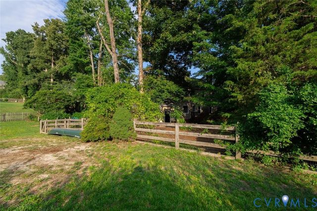 8424 Valley Wood Rd, Henrico, VA 23229