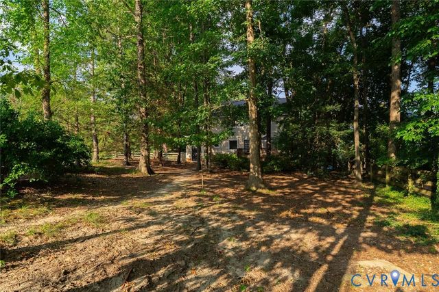 8424 Valley Wood Rd, Henrico, VA 23229