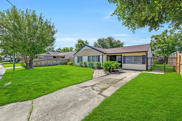 10706 Duncum Street, Houston, TX 77013