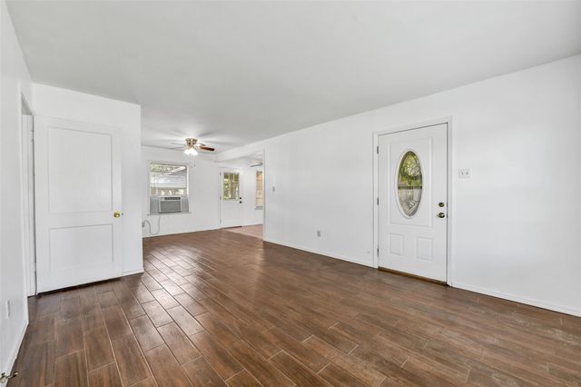 10706 Duncum Street, Houston, TX 77013