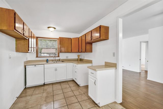 10706 Duncum Street, Houston, TX 77013