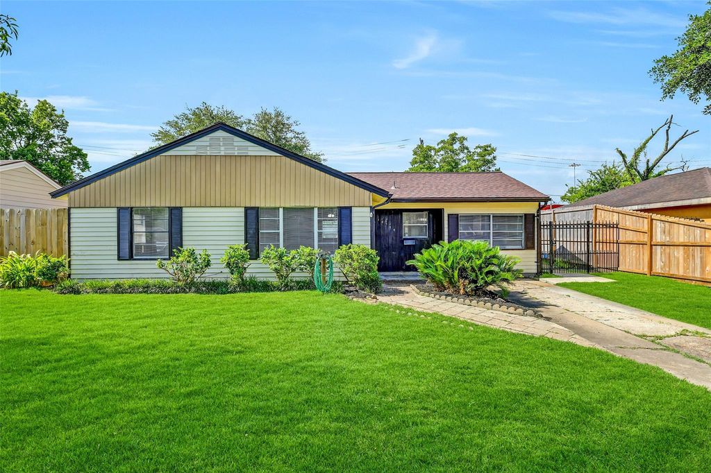 10706 Duncum Street, Houston, TX 77013