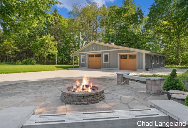 4079 65th Street, Holland, MI 49423