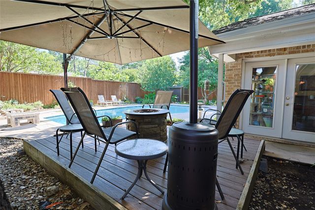 312 W Pleasantview Drive, Hurst, TX 76054