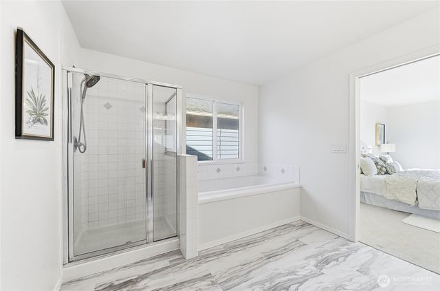 19440 77th Place NE, Kenmore, WA 98028