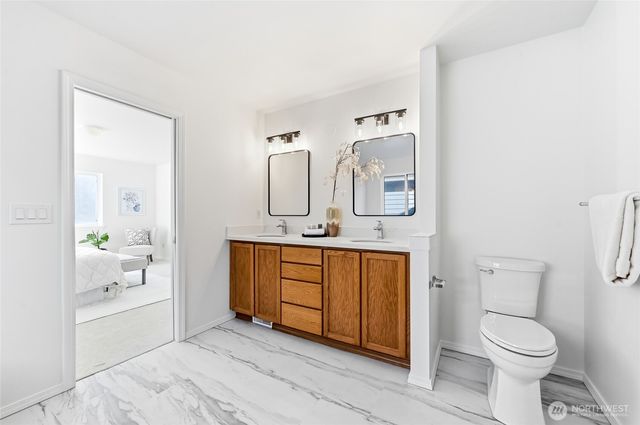 19440 77th Place NE, Kenmore, WA 98028