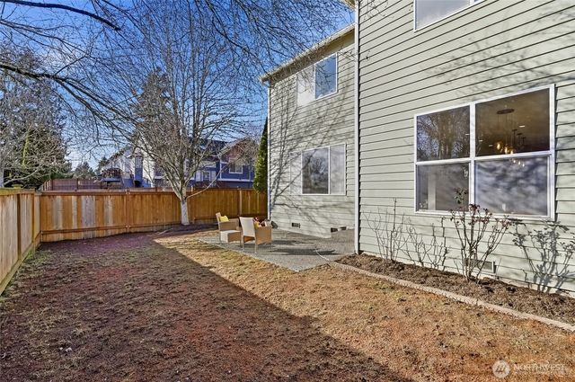 19440 77th Place NE, Kenmore, WA 98028