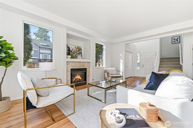 19440 77th Place NE, Kenmore, WA 98028