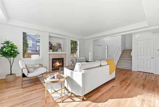 19440 77th Place NE, Kenmore, WA 98028