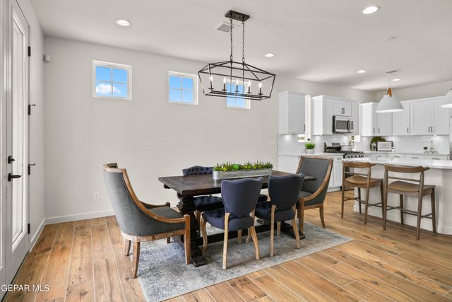 12601 Fredericksberg Avenue, El Paso, TX 79928