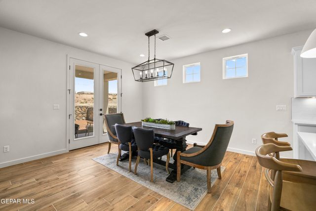 12601 Fredericksberg Avenue, El Paso, TX 79928