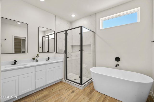 12601 Fredericksberg Avenue, El Paso, TX 79928