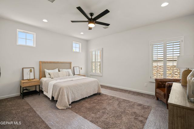 12601 Fredericksberg Avenue, El Paso, TX 79928