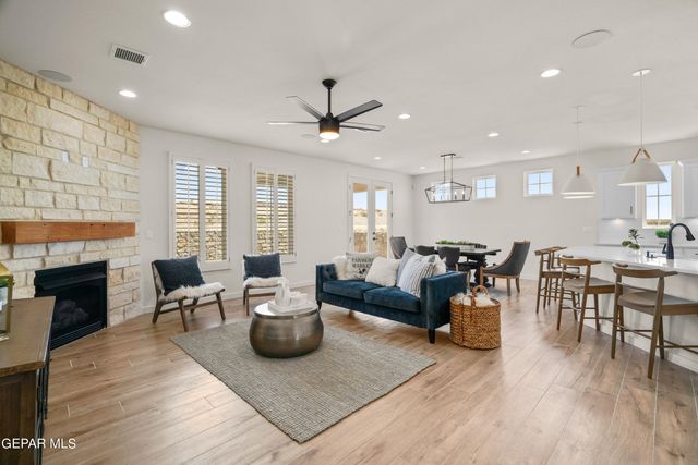 12601 Fredericksberg Avenue, El Paso, TX 79928