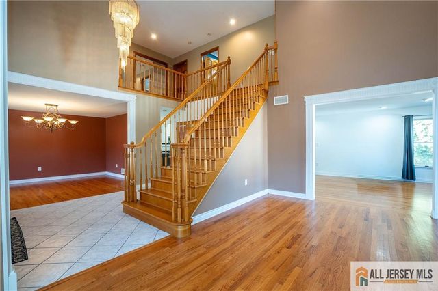 11 Hampton Road, Monroe, NJ 08831