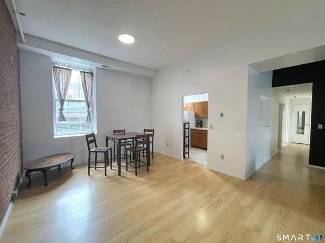 196 Crown Street 210, New Haven, CT 06510